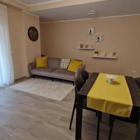 ゲストハウス Casa Edo アヴェッツァーノ