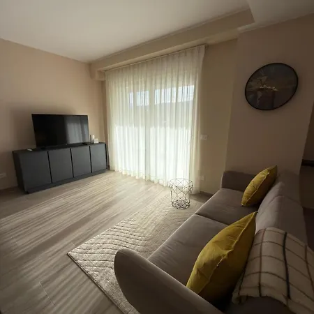 Casa Edo 3*